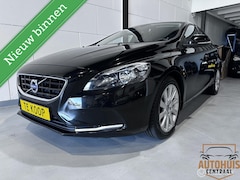 Volvo V40 - 2.0 T2 Momentum*NwAPK*Trekhaak*Nwbanden*Navi