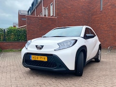 Toyota Aygo X - 1.0 VVT-i MT Business Stoelverwarming