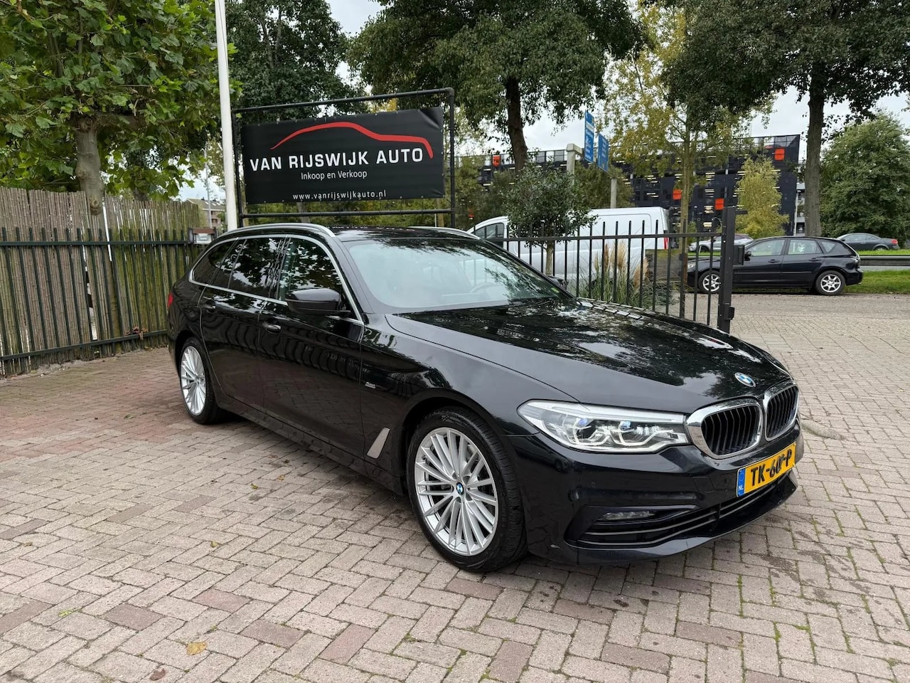 BMW 5-serie Touring - 520d High Exe Xenon Leder Camera Ex Bpm - AutoWereld.nl