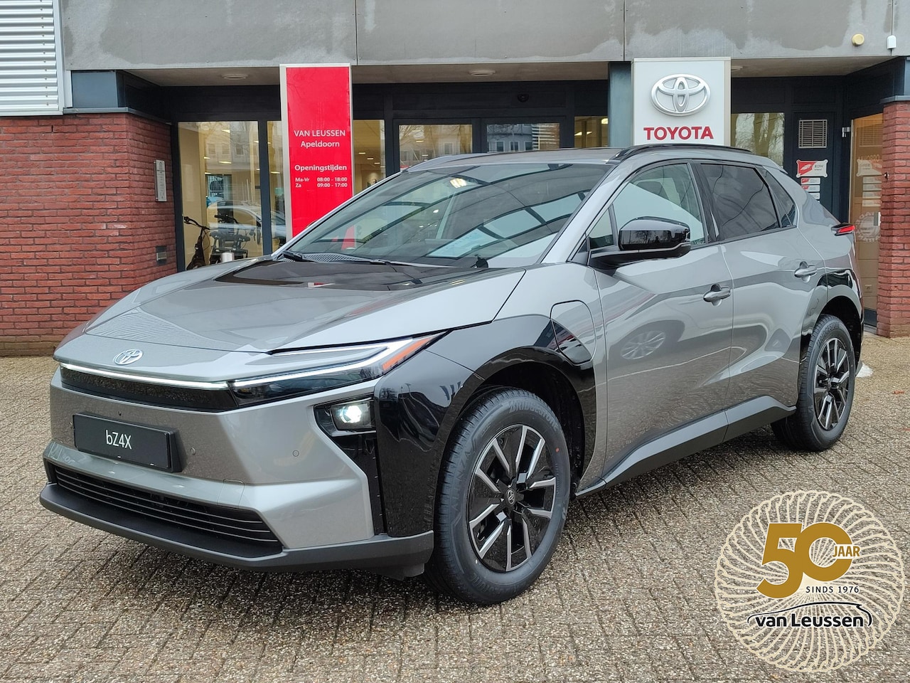 Toyota bZ4X - DYNAMIC 73KWH MODEL 2026! 360° CAMERA STOELVERW BLIND SPOT KEYLESS EL-STOEL APPLE/ANDROID - AutoWereld.nl