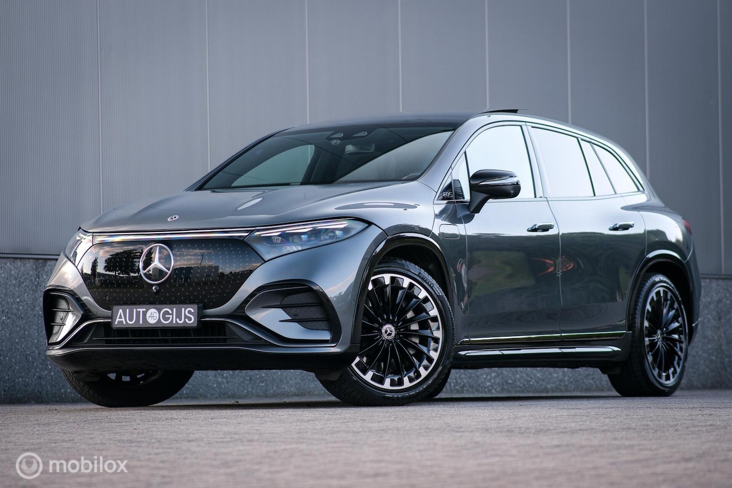 Mercedes-Benz EQS SUV - 450 4MATIC AMG Line 108 kWh | Burmester | Panoramadak | Luchtvering | Ambiance light | Dig - AutoWereld.nl