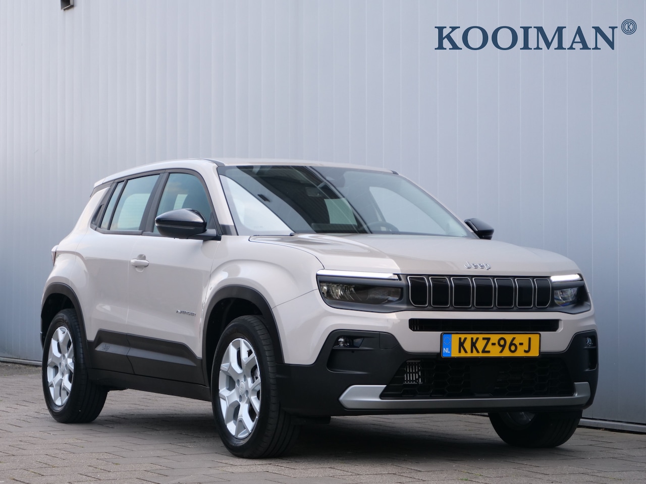 Jeep Avenger - 1.2 e-Hybrid Altitude 100 Pk Automaat Apple Carplay / 17 inch / Camera - AutoWereld.nl