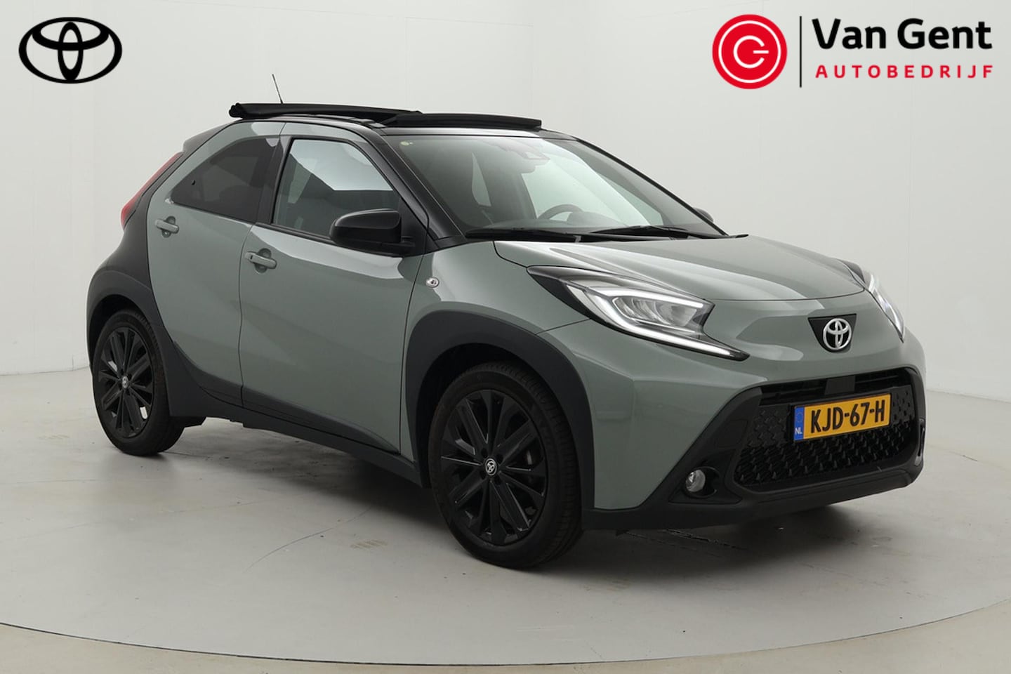 Toyota Aygo X - 1.0 VVT-i MT Premium | Elektrisch vouwdak | Apple Carplay / Android Auto | LED | Stoelverw - AutoWereld.nl