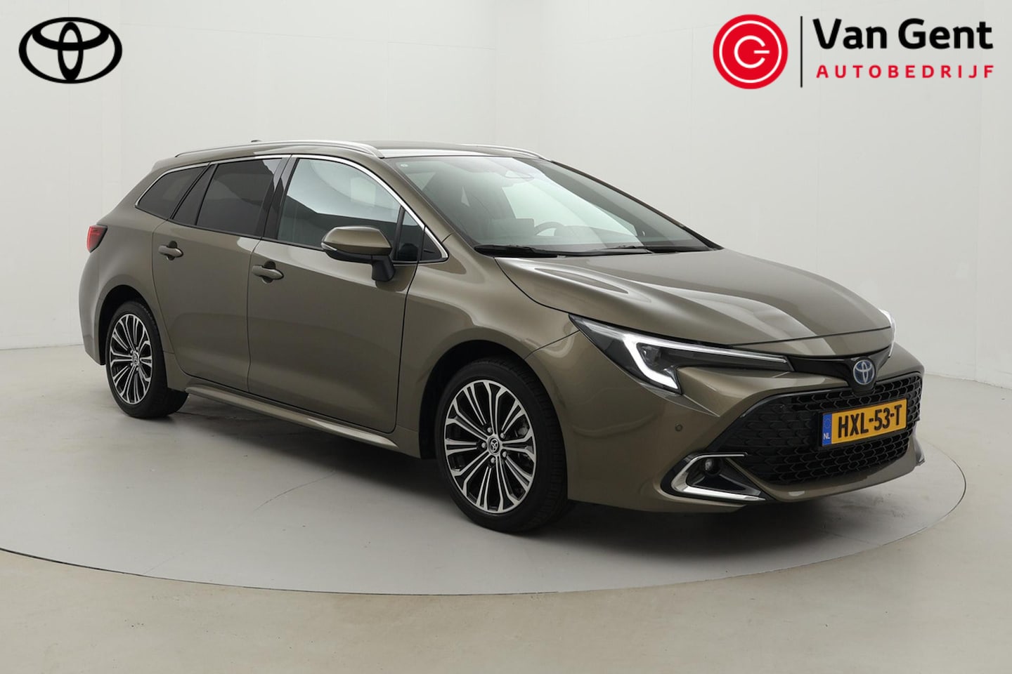Toyota Corolla Touring Sports - Hybrid 140 Dynamic | Apple Carplay / Android Auto | Stoelverwarming | Parkeersensoren voor - AutoWereld.nl