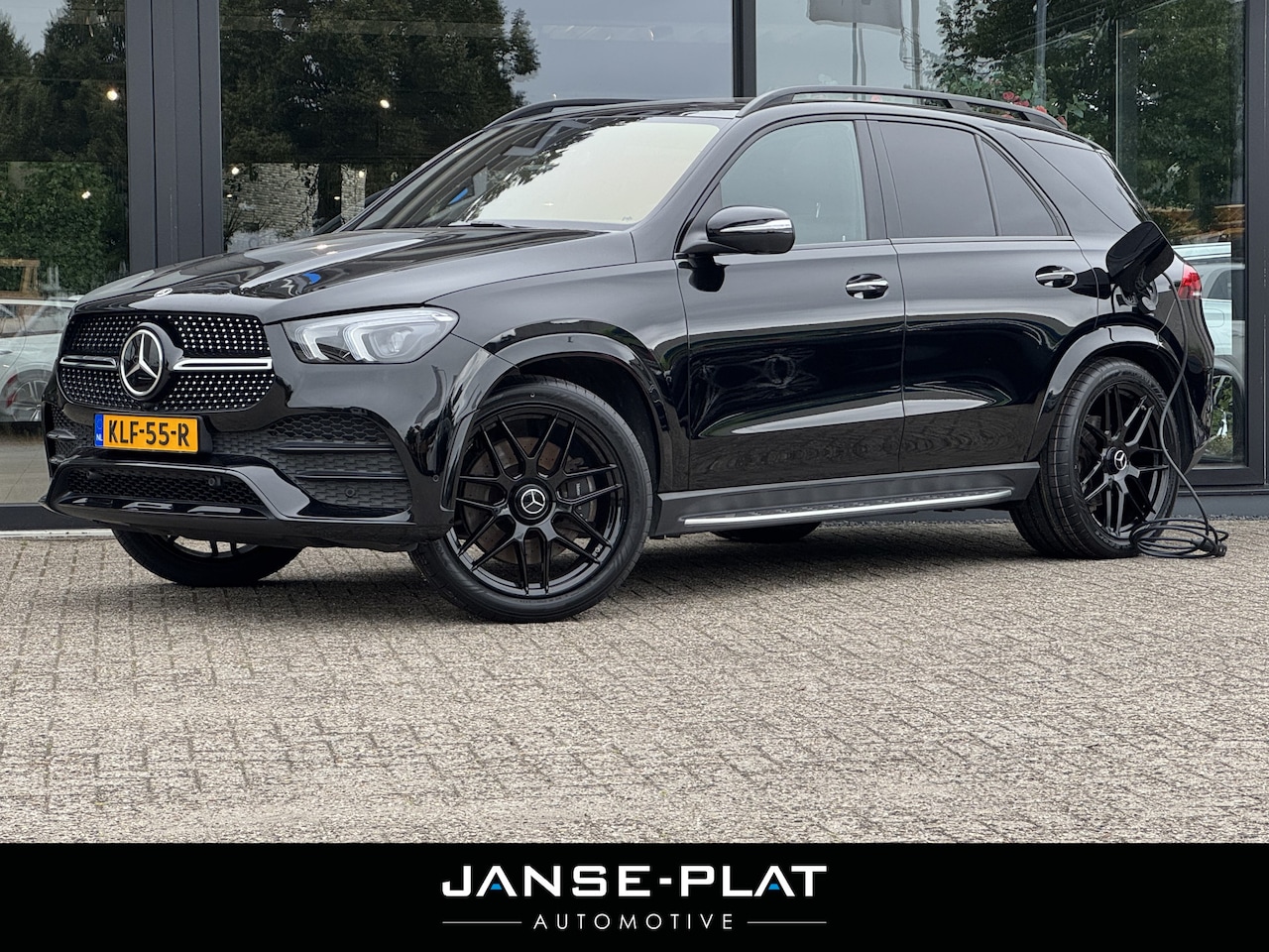 Mercedes-Benz GLE-Klasse - 350 e AMG Pano | Luchtvering | Trekhaak - AutoWereld.nl