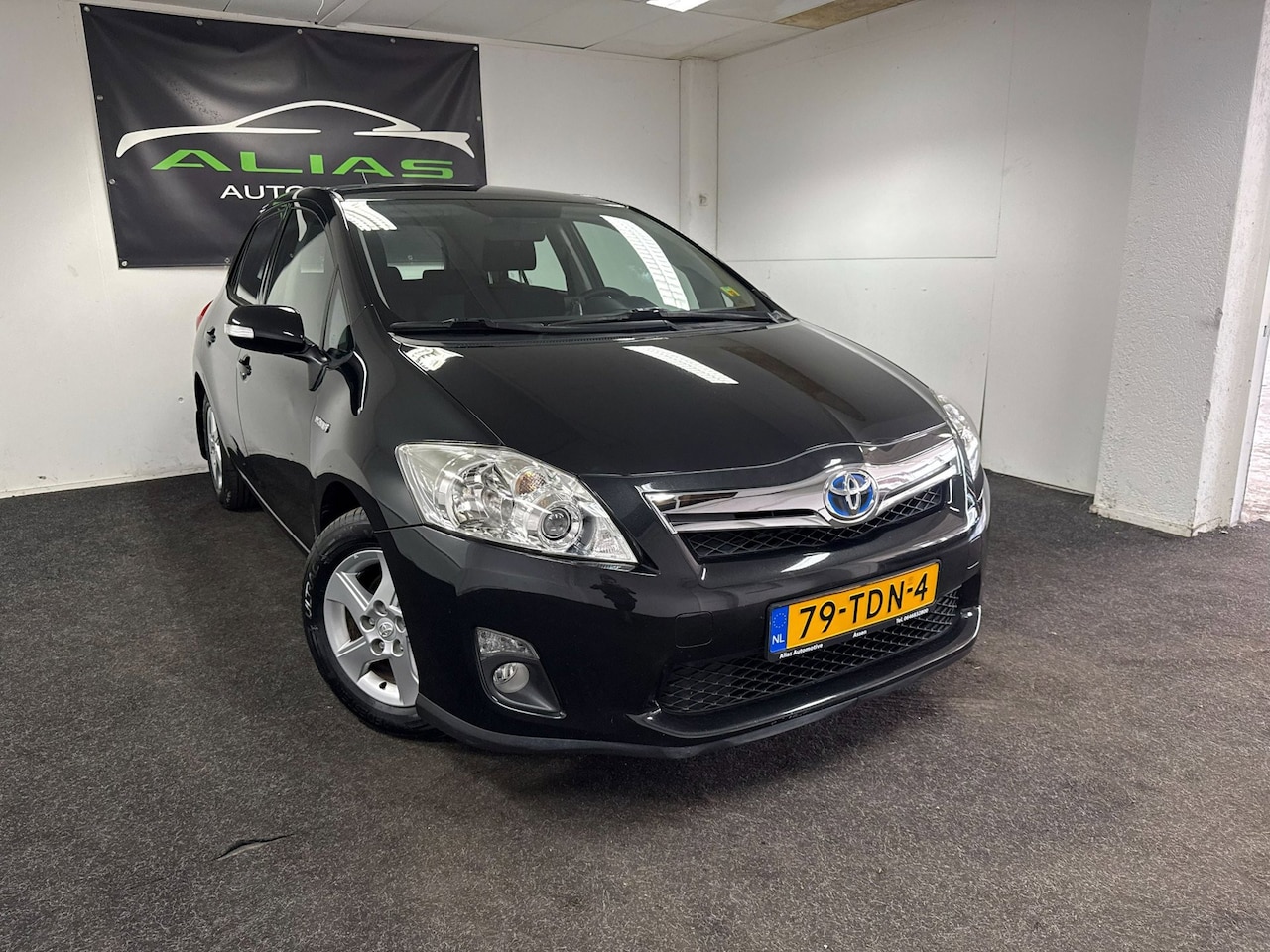 Toyota Auris - 1.8 Full Hybrid Aspiration - Automaat - Airco - NAP - APK 2027 - AutoWereld.nl