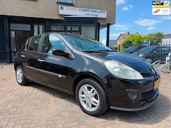 Renault Clio - 1.6-16V Dynamique Automaat Dealer onderhouden