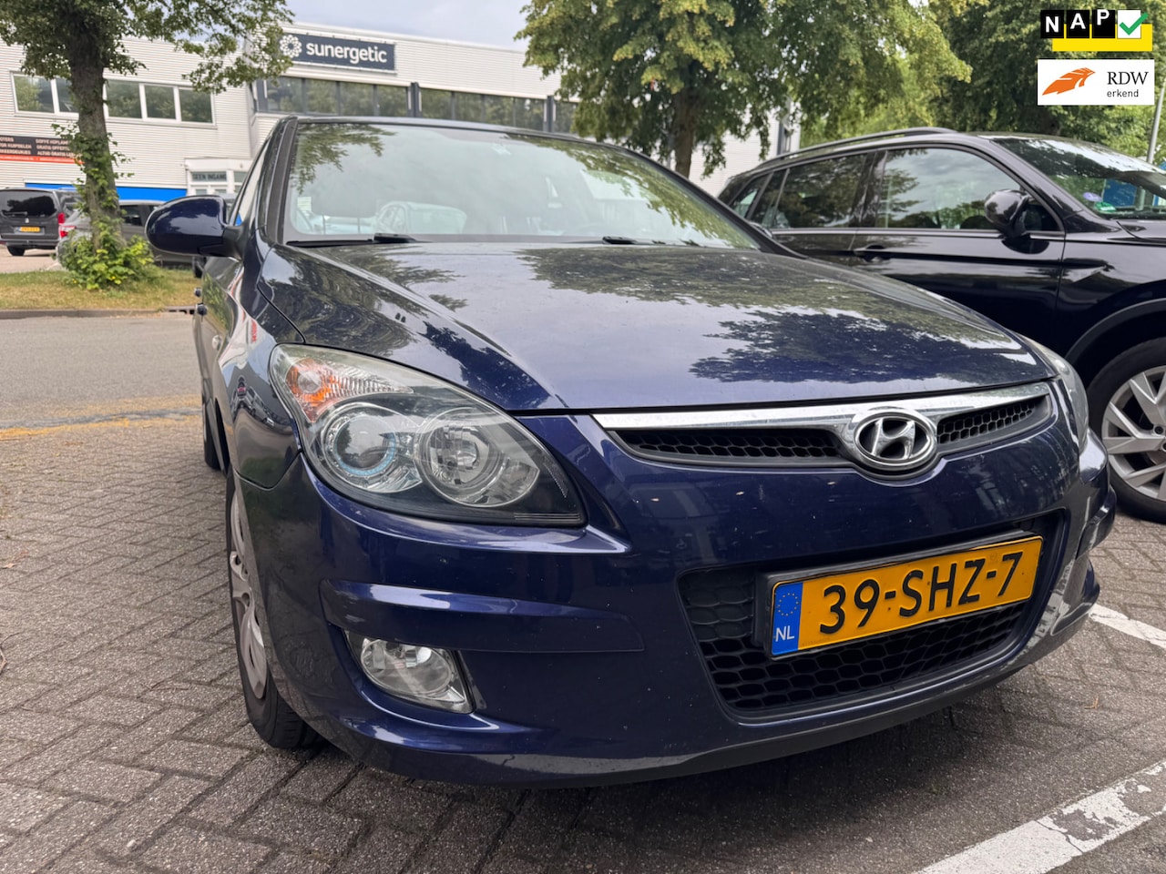 Hyundai i30 - 1.6i Dynamic RIJDSUPER!/NLAUTO!/AIRCO/NWE APK - AutoWereld.nl
