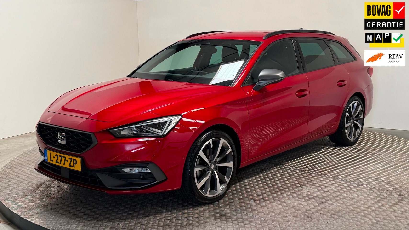SEAT Leon Sportstourer - 1.0 eTSI FR Business Intense automaat benzine parkeersensoren camera navigatie carplay tre - AutoWereld.nl