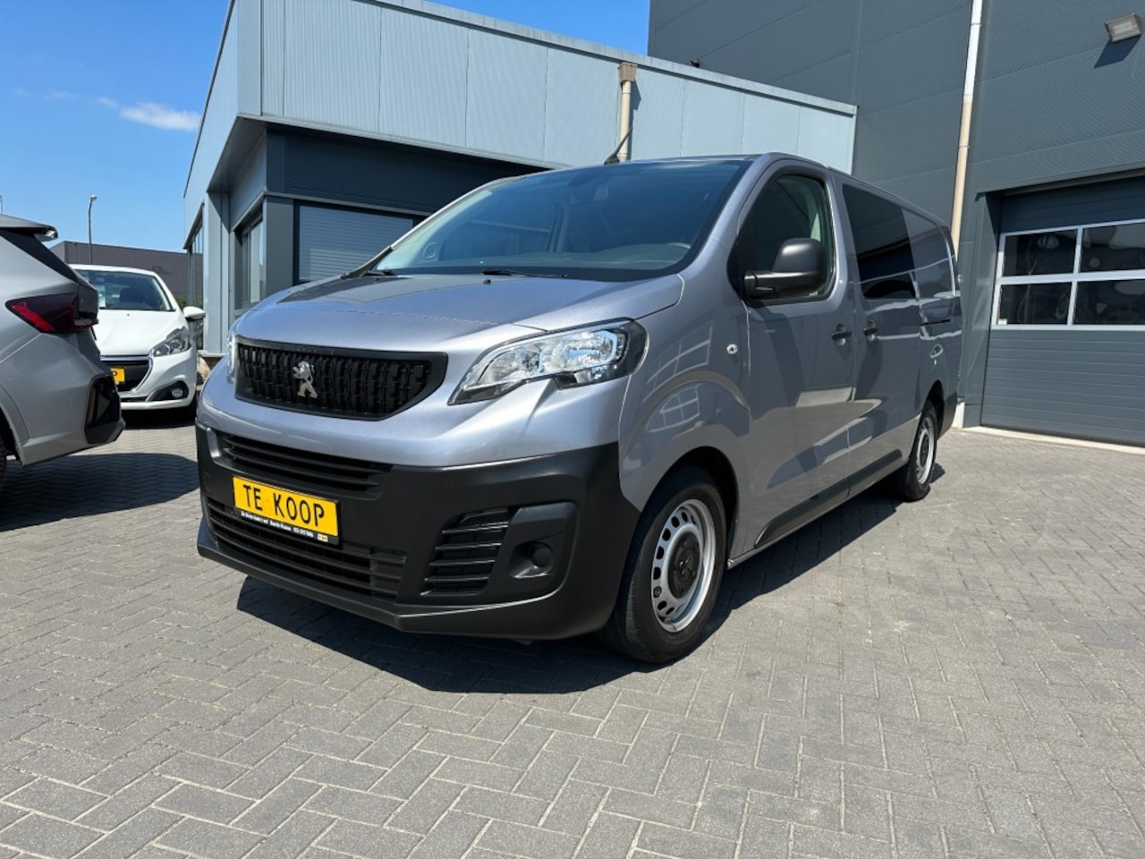 Peugeot Expert - 2.0 HDI L2H1 DC 6 pers. Navigatie - AutoWereld.nl