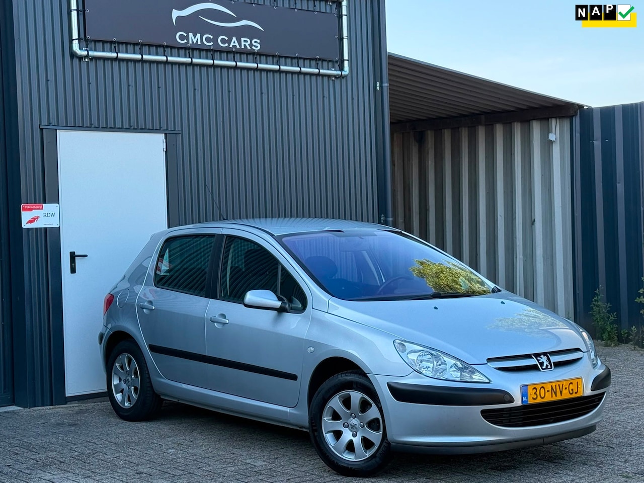 Peugeot 307 - 1.4-16V XS Pack 2E EIGENAAR!!//AIRCO//CRUISE//SUPERNETJES!!!!! - AutoWereld.nl