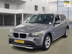 BMW X1 - SDrive18i|AUT|TREKHAAK|PSENSOREN|AIRCO|CRUISE|VAKANTIE KLAAR