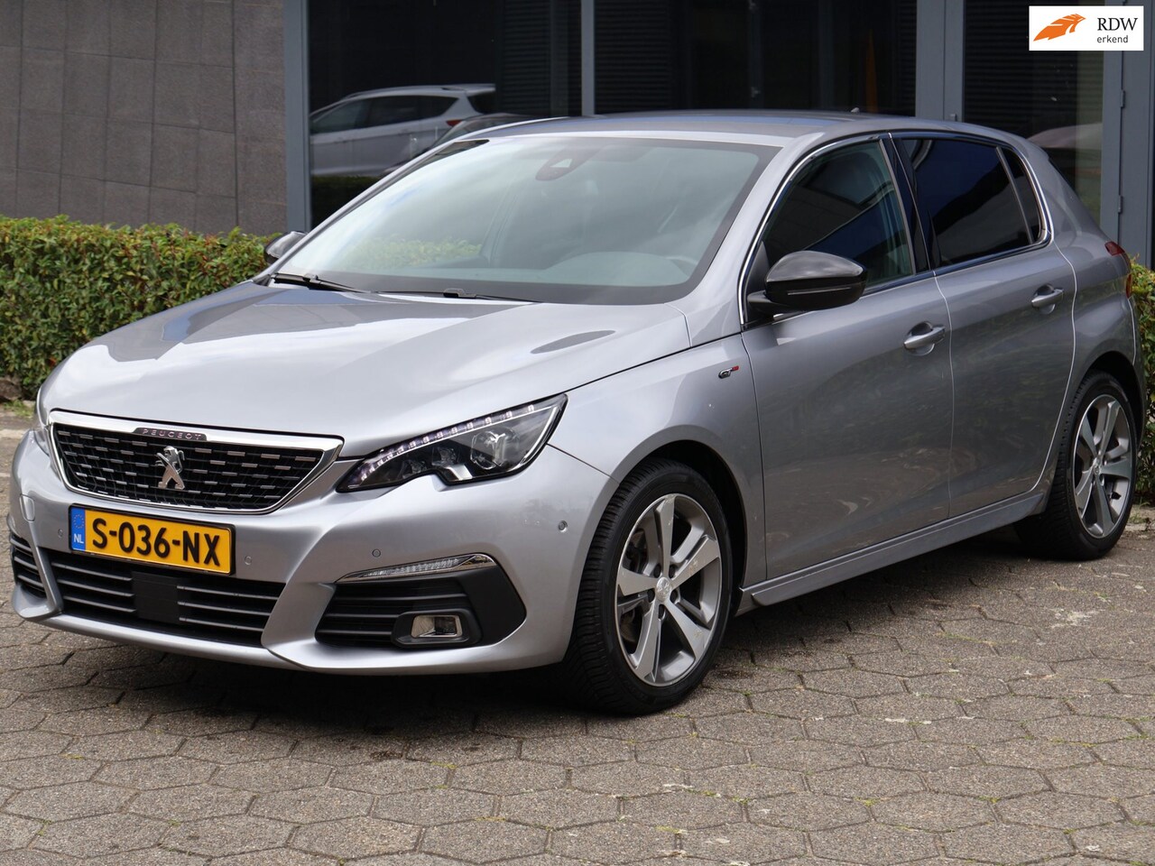 Peugeot 308 - 1.2 PureTech GT-Line Avantage|Virtual|Autopark|Dealer Onderhouden - AutoWereld.nl