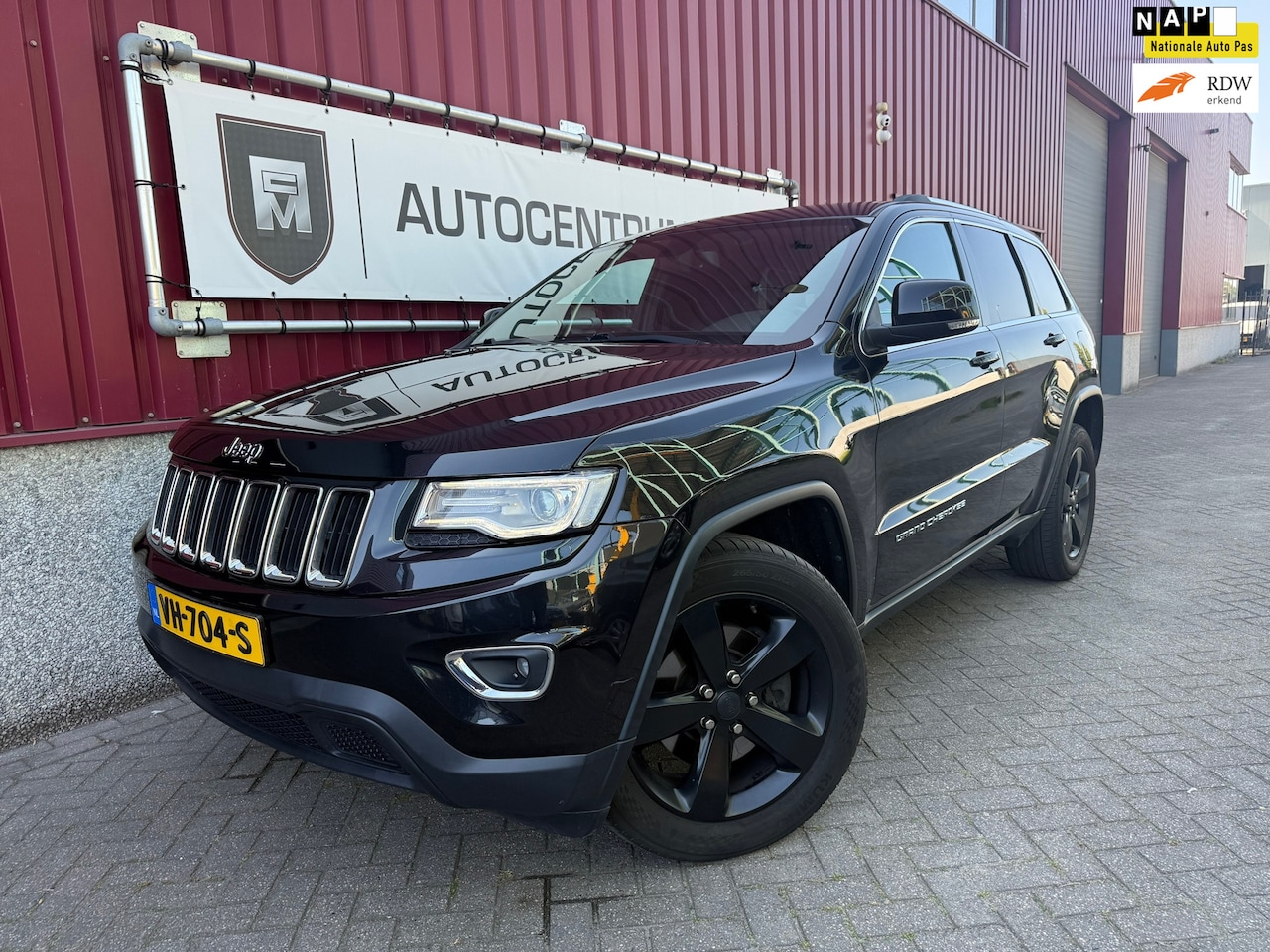 Jeep Grand Cherokee - 3.0 CRD Laredo // 144 DKM NAP // GRIJSKENTEKEN // - AutoWereld.nl