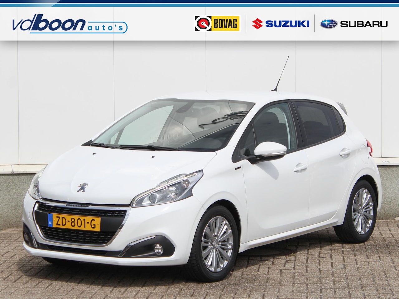 Peugeot 208 - 1.2 PureTech Signature | Airco | Navi | Park sens | Lm-Velgen - AutoWereld.nl