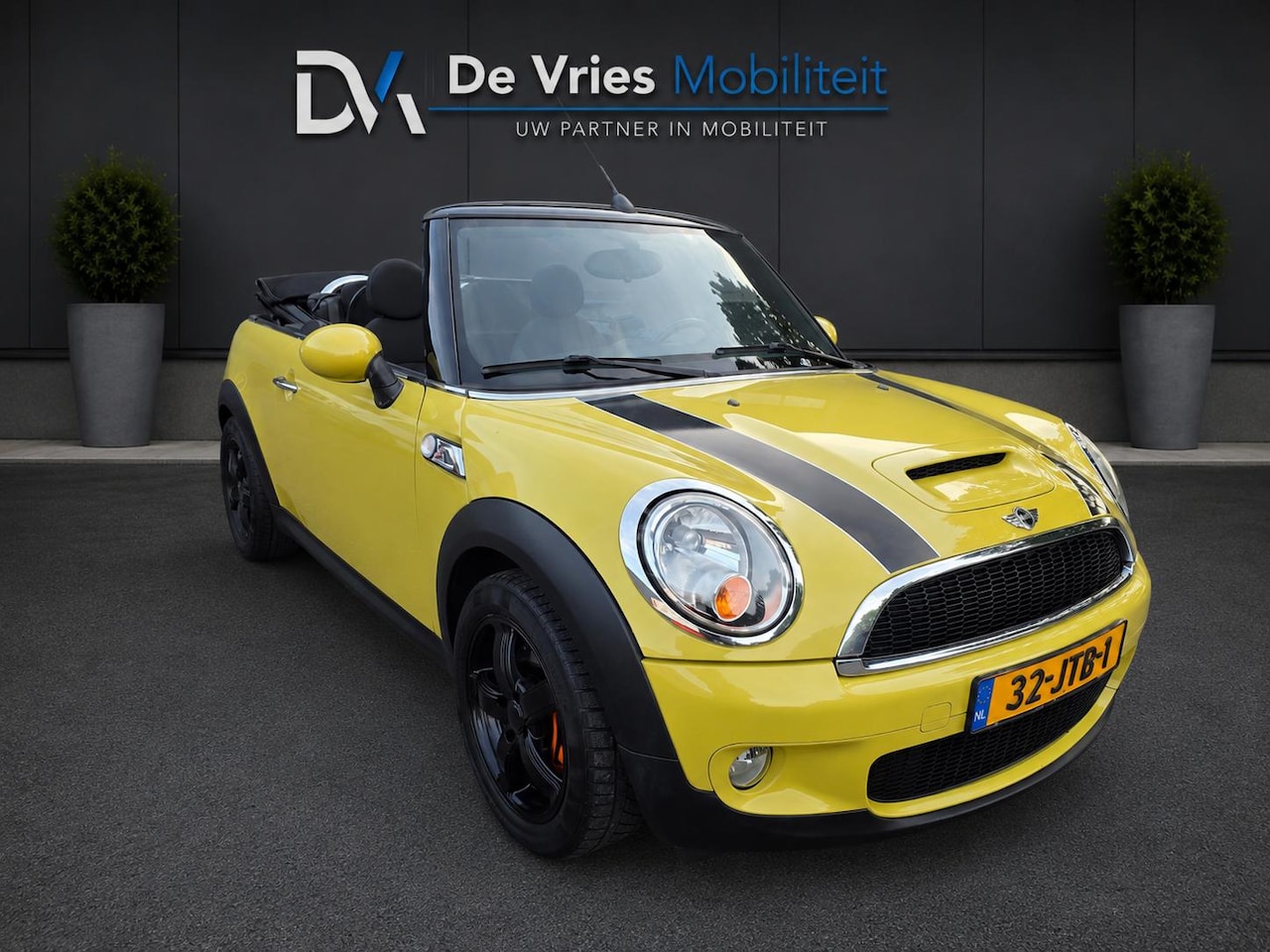 MINI Cabrio - 1.6 Cooper S **AIRCO-APK-NAP** - AutoWereld.nl
