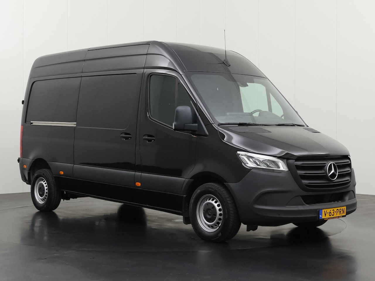 Mercedes-Benz Sprinter - 315CDi Automaat L2H2 | Led | Standverwarming | Navigatie | Camera | Multimedia | Airco | C - AutoWereld.nl