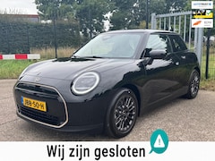 MINI Cooper - E Favoured S 40.7 kWh Head Up Camera NIEUW