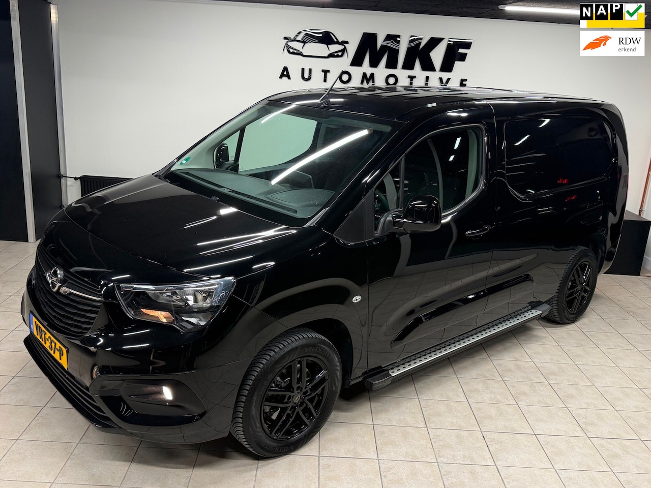 Opel Combo - 1.5D L2H1 Standaard 2022 Zwart GARANTIE/ECC/NAP! - AutoWereld.nl
