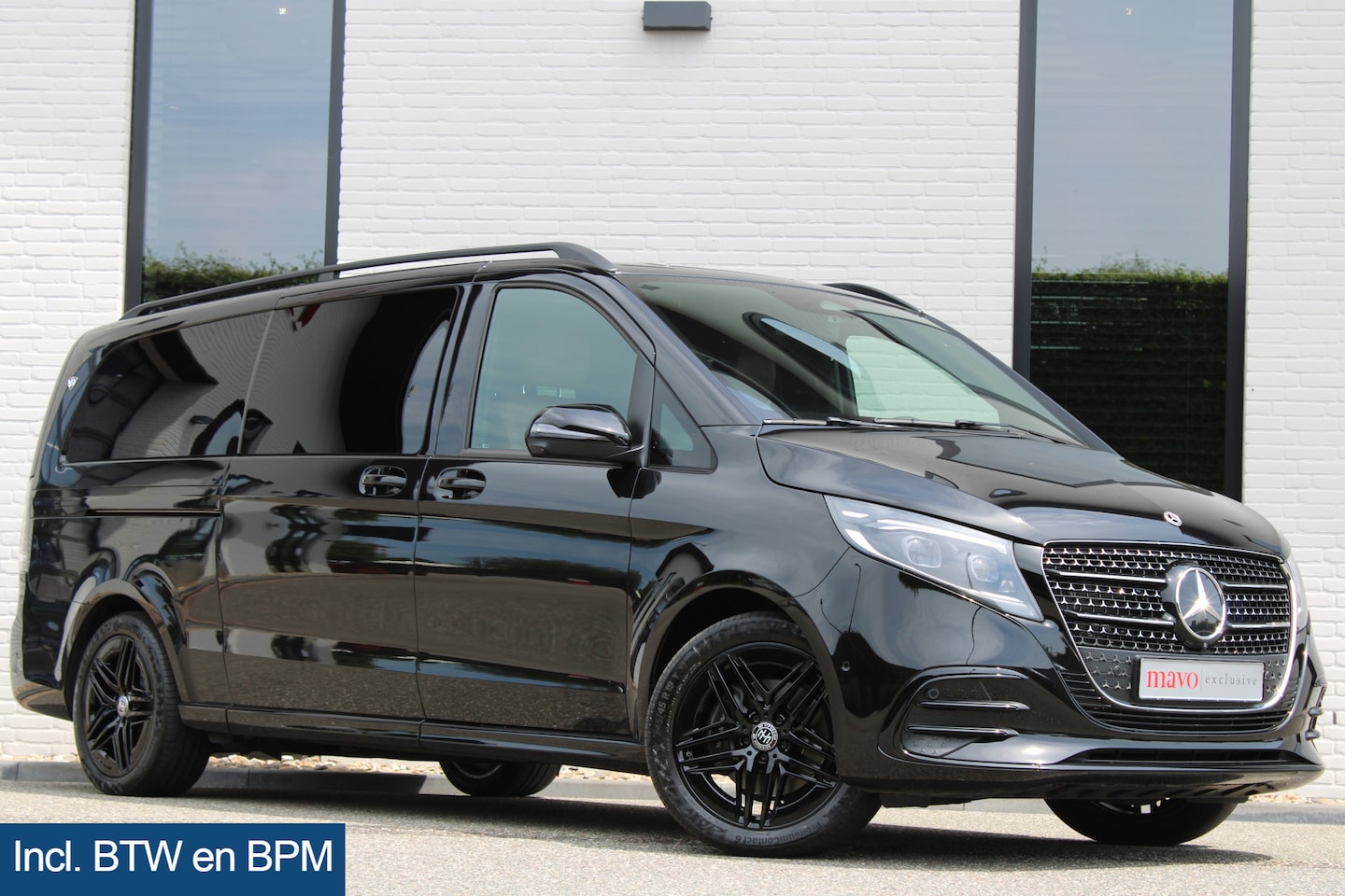 Mercedes-Benz V-klasse - 300d / XXL / AMG / 4-Matic / VIP 8-Persoons / Luchtvering / TV / Burmester / 360 Camera / - AutoWereld.nl