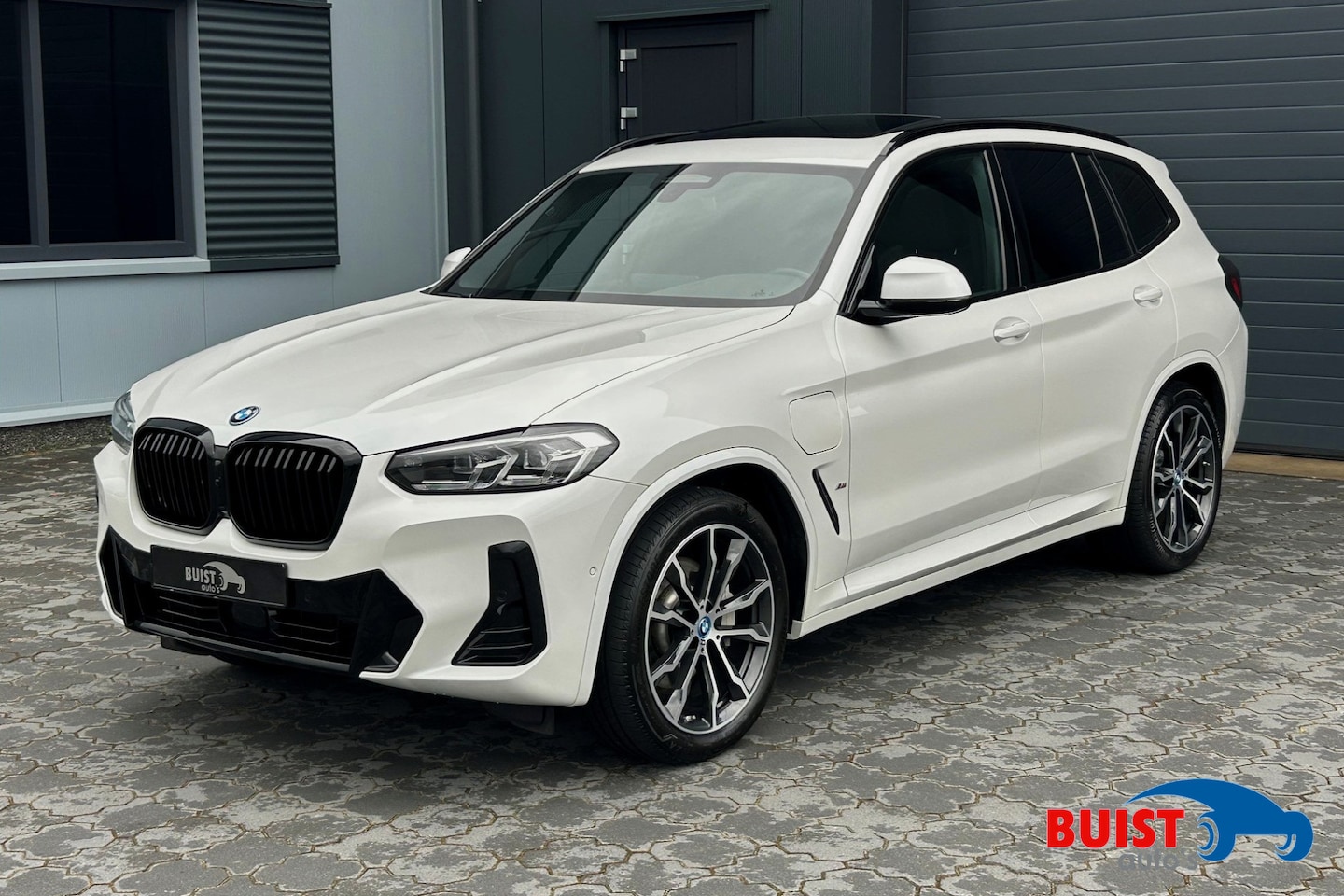 BMW X3 - xDrive30e M-Sport PANO LEER TREKHAAK 29504KM! - AutoWereld.nl