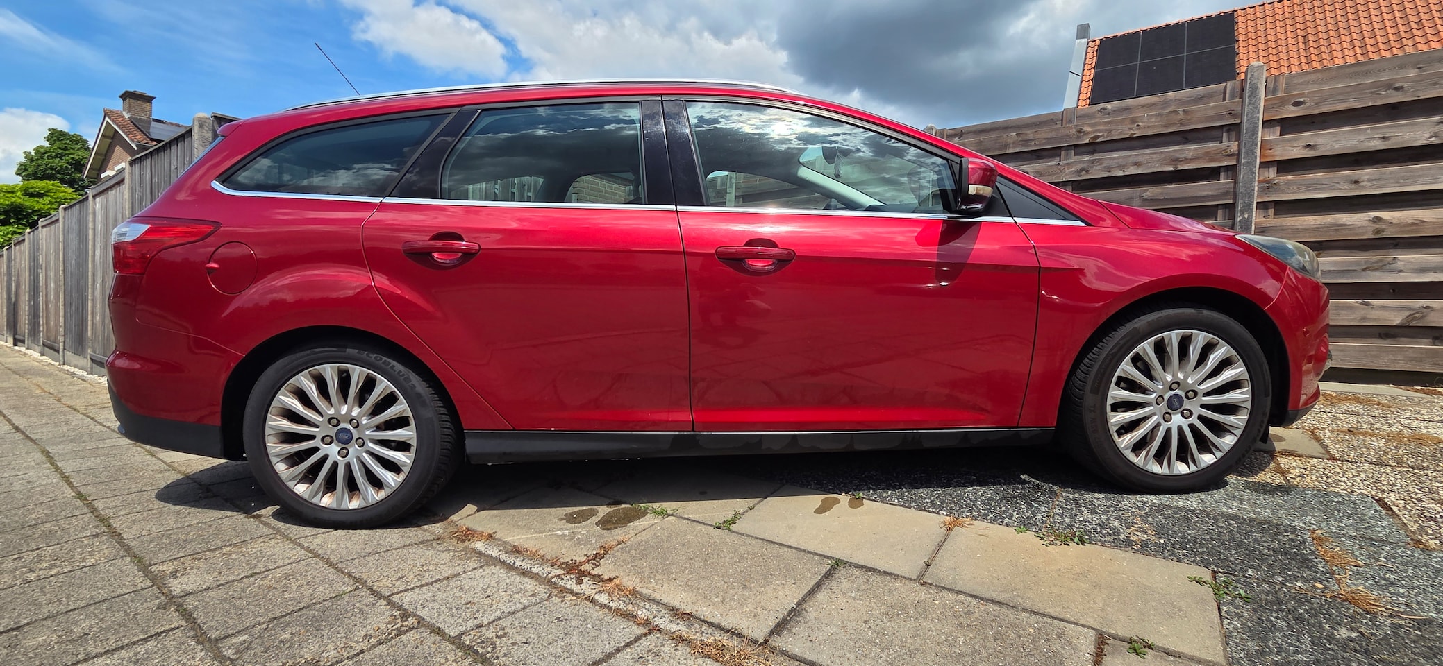 Ford Focus Wagon - 1.6 EcoBoost Titanium - AutoWereld.nl