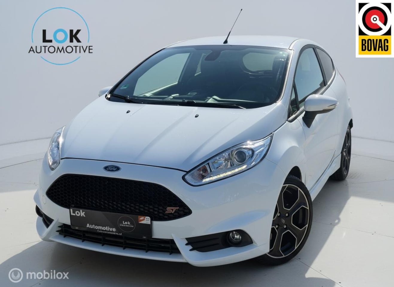 Ford Fiesta - 1.6 ST200 LED|CAMERA|AIRCO|NAVI|LEDER|200PK - AutoWereld.nl