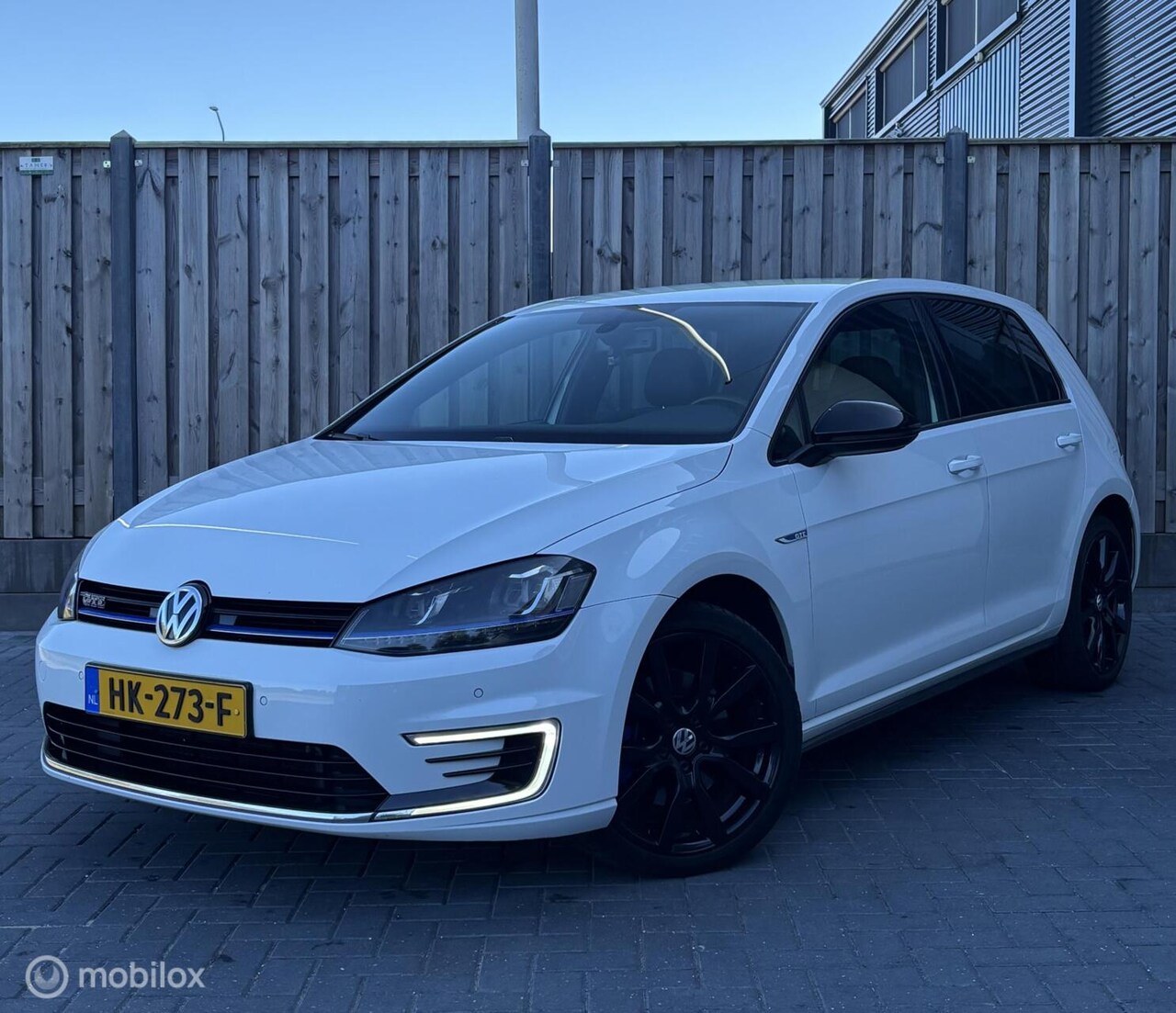Volkswagen Golf - 1.4 TSI GTE/AUTOMAAT/LEDER/PDC/CAMERA/DSG/ - AutoWereld.nl