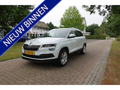 Skoda Karoq - 1.5 TSI ACT Business Edition Plus | LED | ACC | Camera | Trekhaak | CarPlay | Stoelverwarm