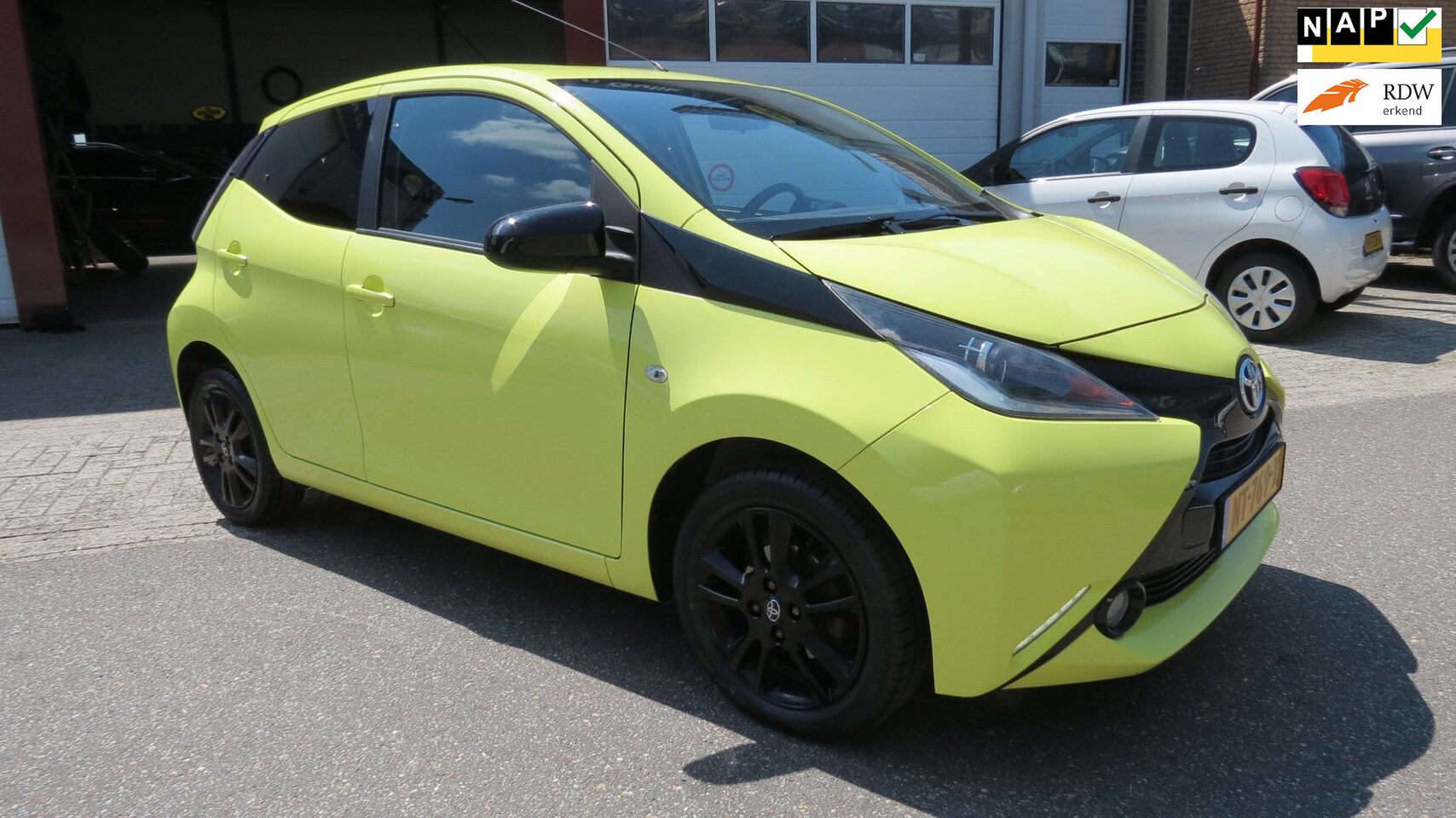 Toyota Aygo - 1.0 VVT-i x-cite 1.0 VVT-i x-cite - AutoWereld.nl
