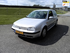Volkswagen Golf - 1.4-16V