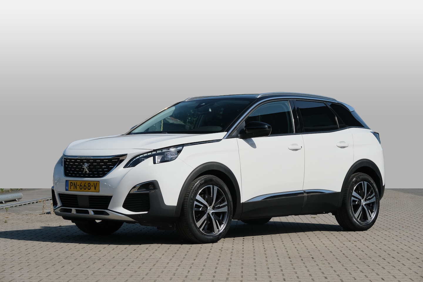 Peugeot 3008 - 1.2 PureTech Allure 1.2 PureTech Allure - AutoWereld.nl