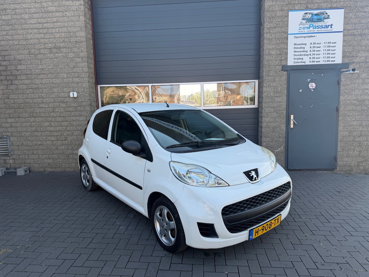 Peugeot 107 - 1.0-12V XS 1.0-12V XS - AutoWereld.nl