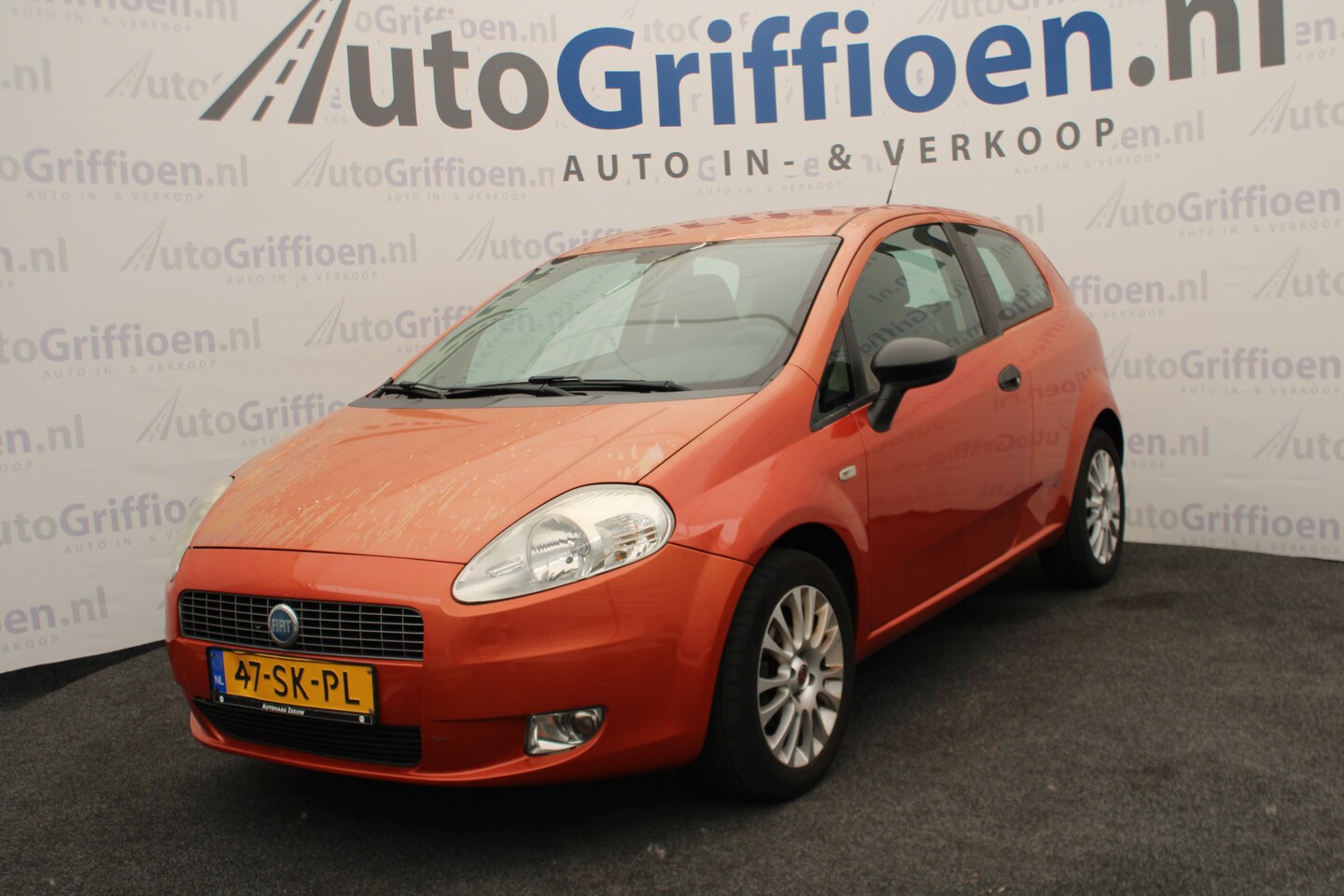 Fiat Grande Punto - 1.4 Sportsound blanke lak laat los - AutoWereld.nl