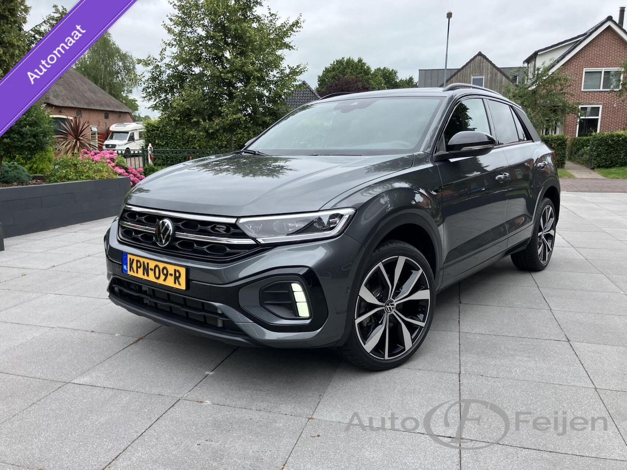 Volkswagen T-Roc - 1.5 TSI DSG R-LINE EDITION , PANO , BLACK STYLE , KEYLESS , IQ-LIGHT , LED , STUUR EN STOE - AutoWereld.nl