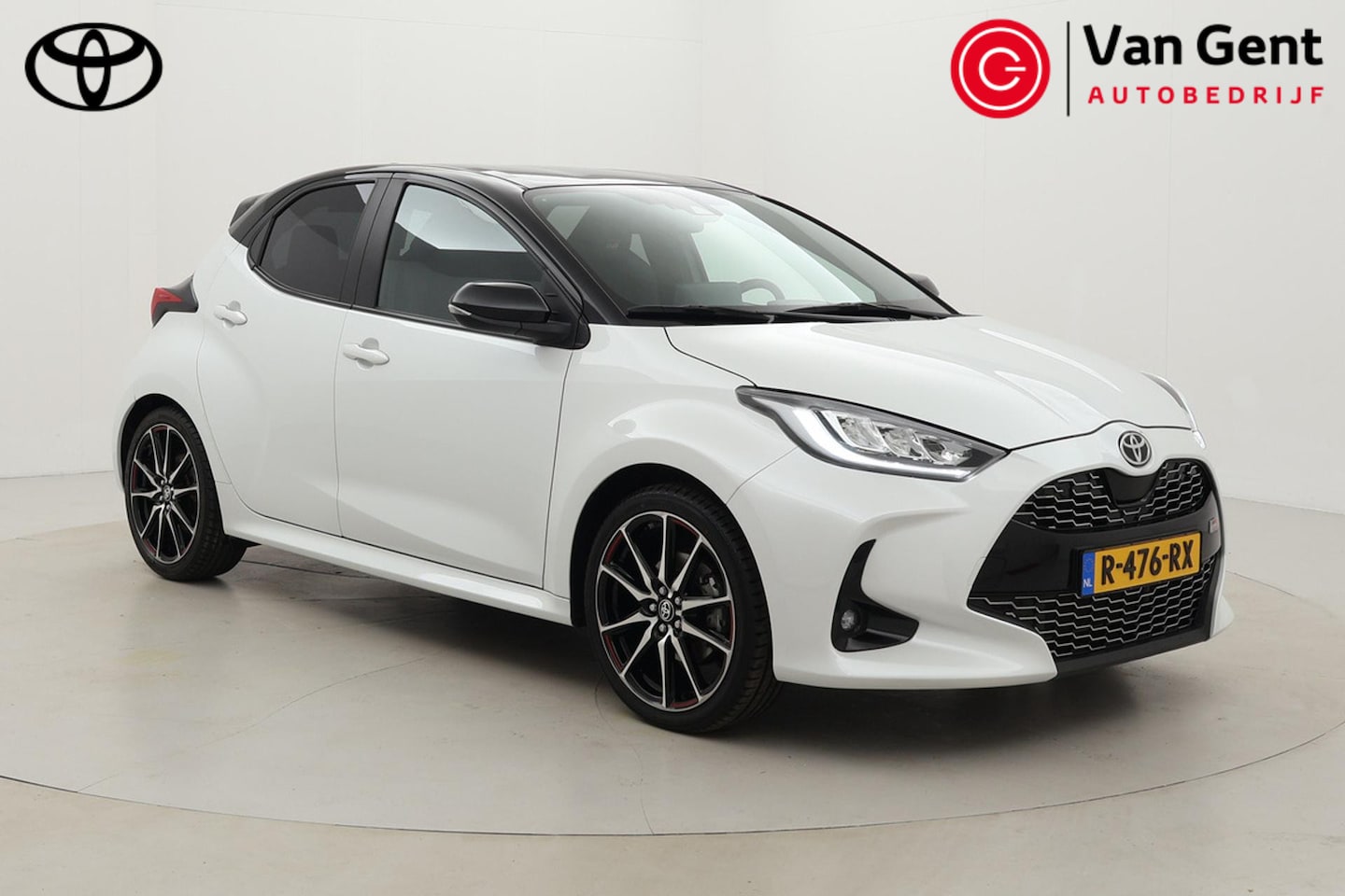 Toyota Yaris - 1.5 Hybrid GR Sport | Stoelverwarming | 18 inch | Apple Carplay / Android Auto | Adaptive - AutoWereld.nl