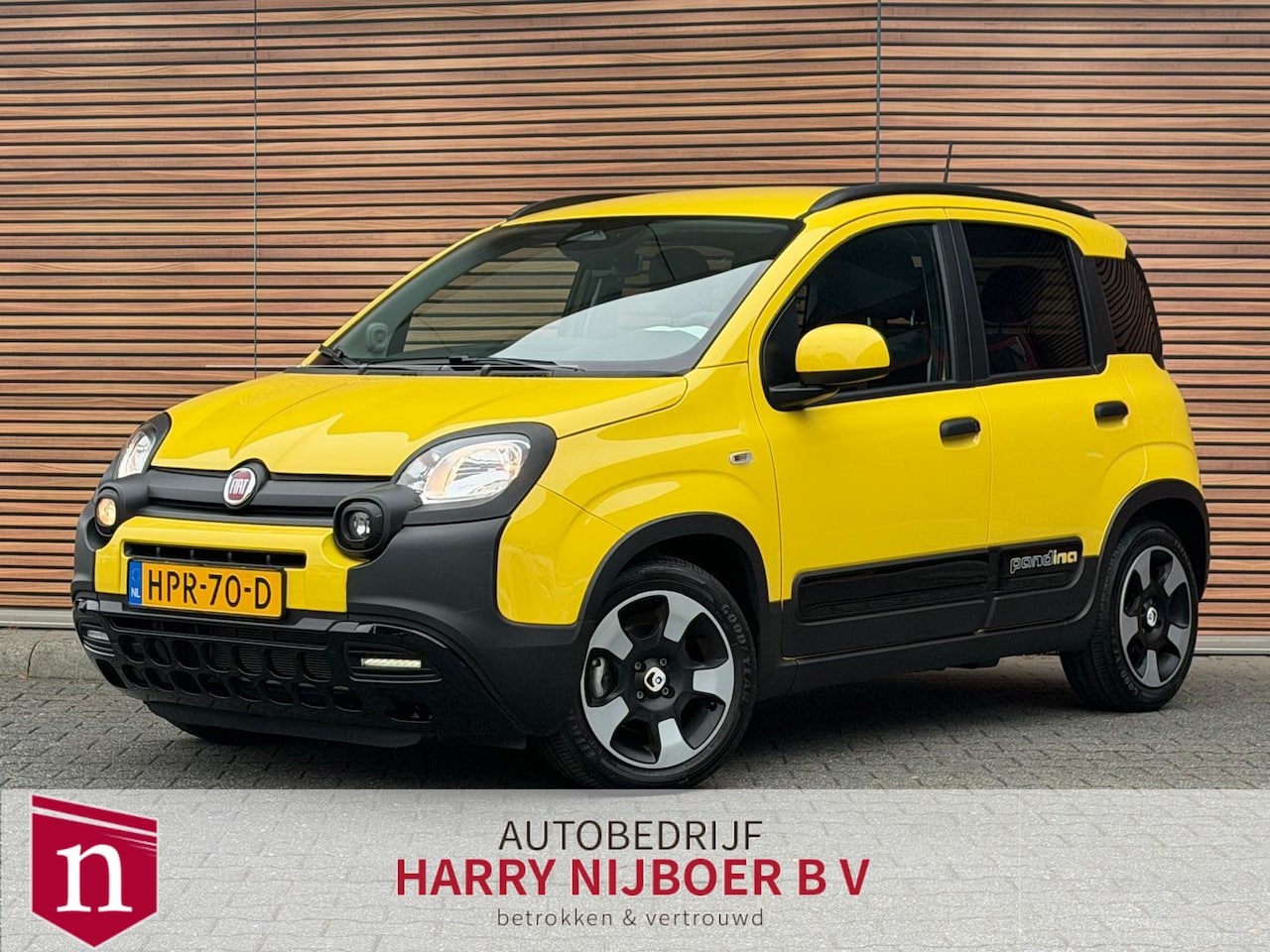 Fiat Panda - 1.0 Hybrid Pandina Carplay / lage km stand - AutoWereld.nl