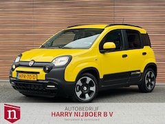 Fiat Panda - 1.0 Hybrid Pandina Carplay / lage km stand
