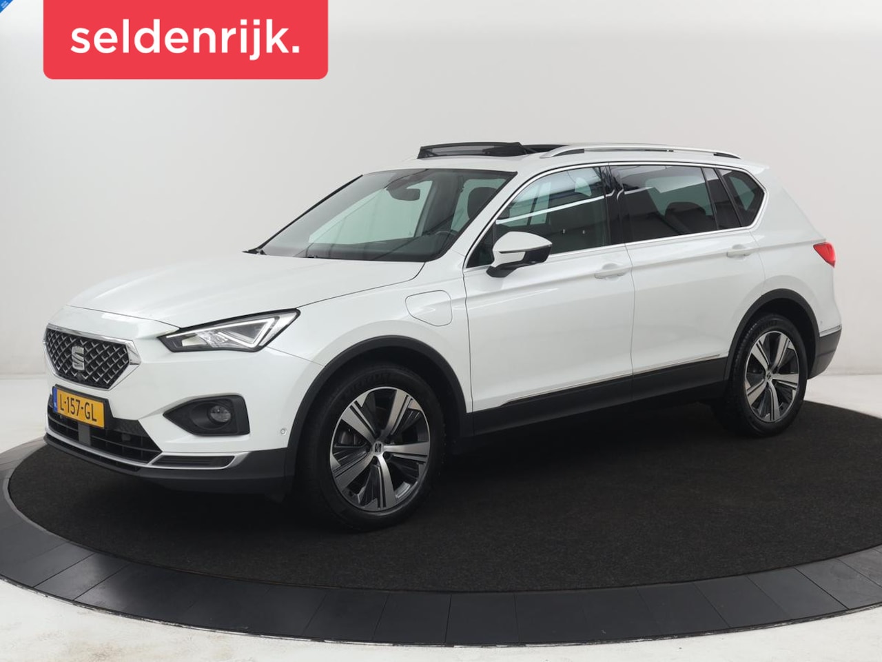 SEAT Tarraco - 1.4 TSI e-Hybrid PHEV Xcellence | SOH 87,3% | Panoramadak | Trekhaak | Adaptive cruise | C - AutoWereld.nl