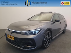 Volkswagen Passat Variant - 1.5 eHybrid 272pk DSG/AUT R-Line Panoramadak, Wegklapbare Trekhaak, 360 Camera