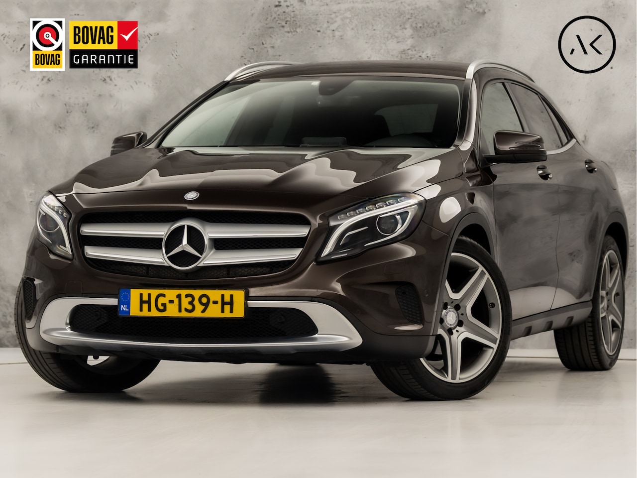 Mercedes-Benz GLA-Klasse - 180 AMG Sport Automaat (NAVIGATIE, LEDER, XENON, KUIPSTOELEN, GETINT GLAS, PARKEERSENSOREN - AutoWereld.nl
