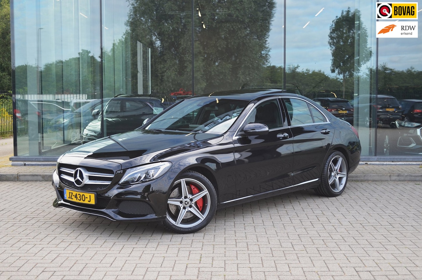 Mercedes-Benz C-klasse - 350 e BURMESTER | AMG | Plug in | Cruise control | Schuif- / Kanteldak | Stoelverwarming - AutoWereld.nl
