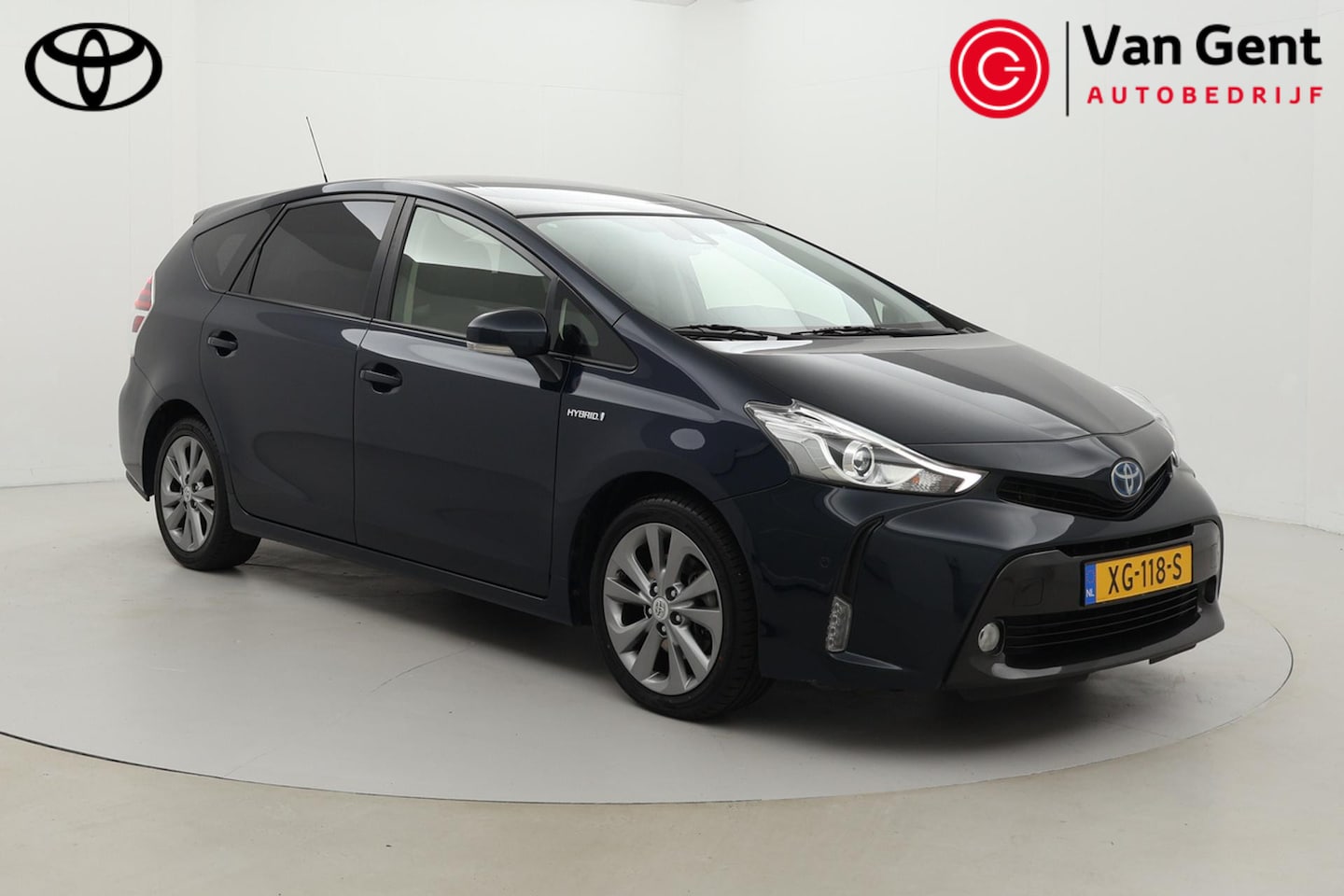 Toyota Prius - 7 pers. 1.8 Executive | Panoramadak | Fietsensteun | Navigatie | JBL | Keyless entry | LED - AutoWereld.nl