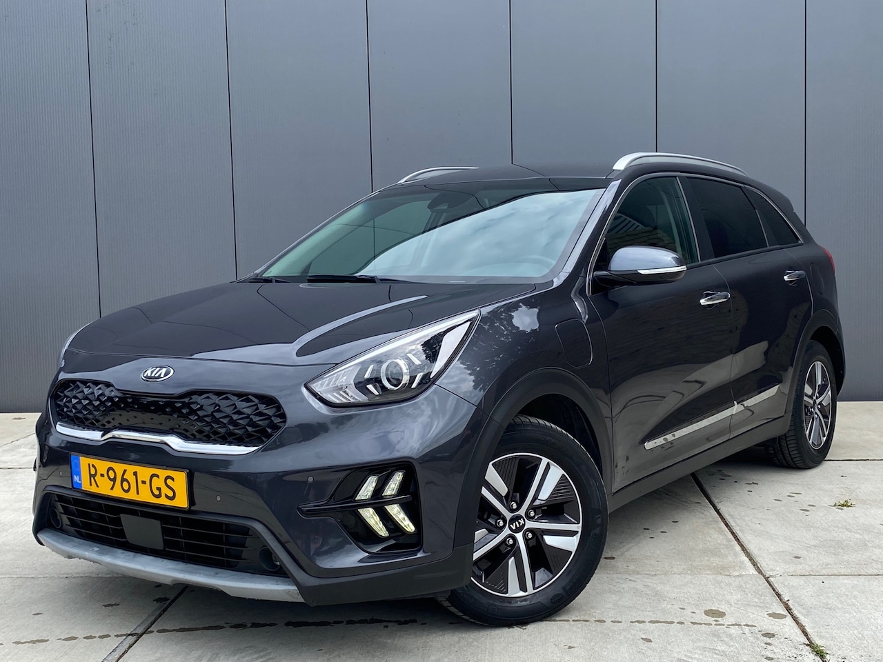 Kia Niro - 1.6 GDi PHEV DynamicLine / Navigatie / Camera - AutoWereld.nl