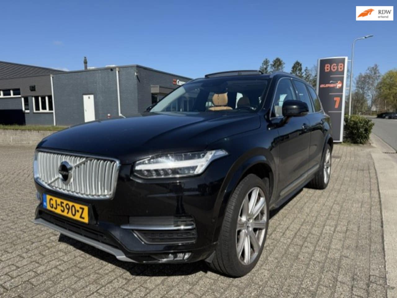 Volvo XC90 - 2.0 D5 AWD Inscription 2.0 D5 AWD Inscription - AutoWereld.nl