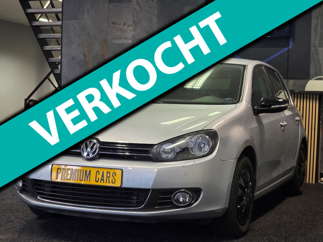 Volkswagen Golf - 1.2 TSI Highline BlueMotion NAVI / Camera / Carplay-Android - AutoWereld.nl