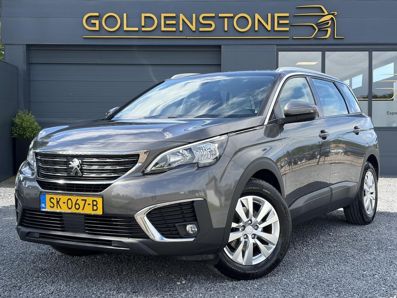 Peugeot 5008 - 1.2 PureTech Active 1e Eigenaar,D-riem 12-2023,Trekhaak,7 Persoons,6 Bak,Carplay,Clima,Cru - AutoWereld.nl