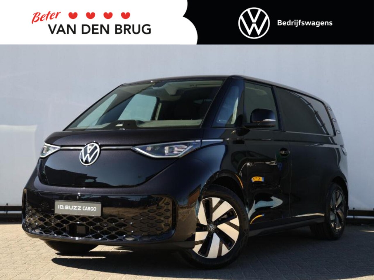 Volkswagen ID. Buzz Cargo - Bulli Limited Edition Elektromotor 210 kW (286 pk) Juli rijden | 360 Camera | Navi | IQ Li - AutoWereld.nl