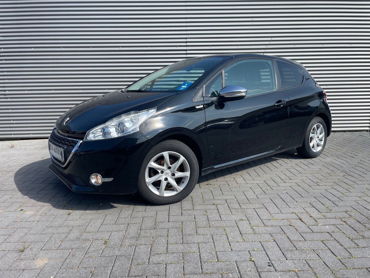 Peugeot 208 - 1.2 VTi Allure met airco / cruise / lmv / elek pakket - AutoWereld.nl