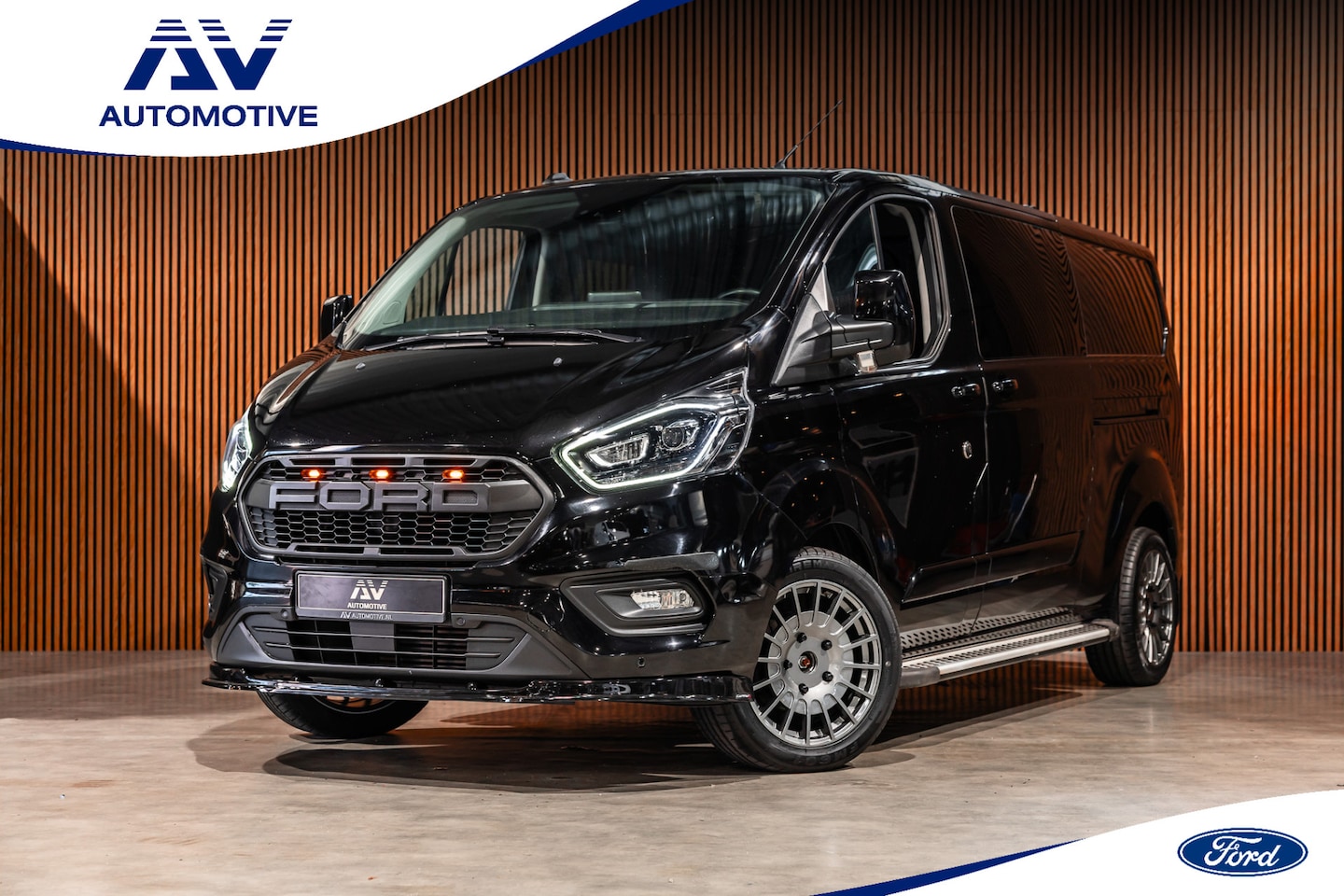 Ford Transit Custom - 320 2.0 TDCI 170 PK L2H1 Limited DC | Dubbel cabine | Bi-Xenon | CarPlay | Navigatie | Sto - AutoWereld.nl